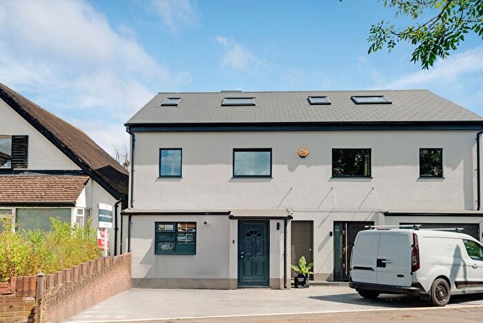 4 Bedroom Property To Rent In Windmill Lane, Greenford, UB6