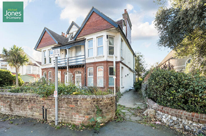 Flat To Rent In Church Walk, Worthing, West Sussex, BN11