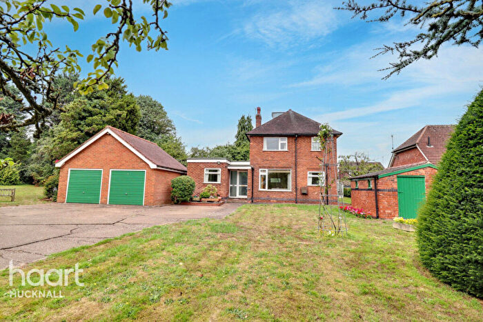 3 Bedroom Detached House For Sale In Papplewick Lane, Nottingham, NG15