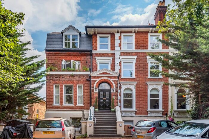 2 Bedroom Flat To Rent In Southend Road, Beckenham BR3