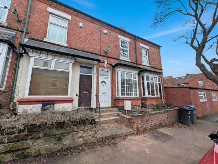 3 Bedroom Apartment To Rent In Lea House Road, Stirchley, B30