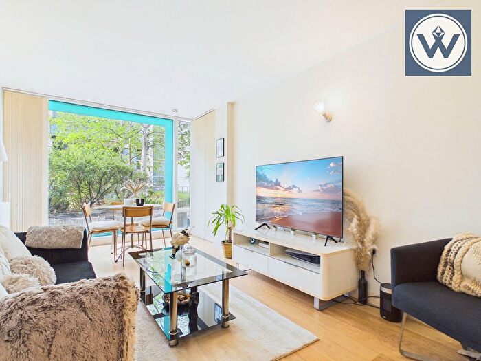 1 Bedroom Flat For Sale In Navigation Building, Station Approach, Hayes, UB3