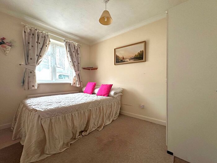 2 Bedroom Semi-Detached Bungalow For Sale In Belmont Close, Kingsteignton, Newton Abbot, TQ12