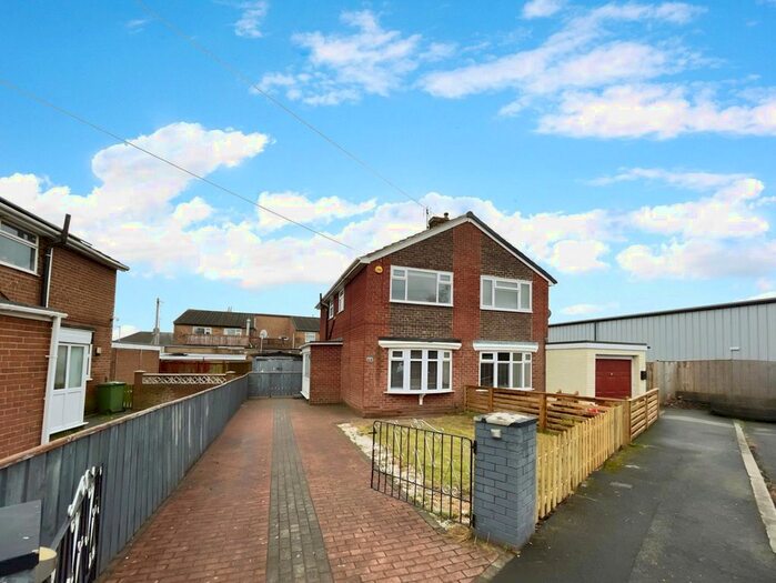 3 Bedroom Semi-Detached House To Rent In Washington Grove, Norton, Stockton-On-Tees, TS20