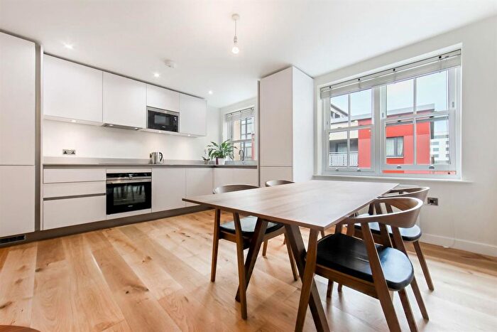 2 Bedroom Flat To Rent In Sidney Street, Whitechapel, E1