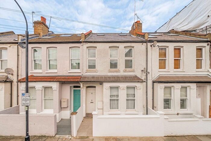 4 Bedroom Flat For Sale In De Morgan Road, Fulham, SW6