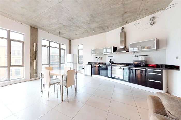 2 Bedroom Apartment To Rent In Provost Street, Shoreditch, London, N1