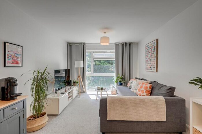 1 Bedroom Flat To Rent In Taymount Rise, Forest Hill, London, SE23