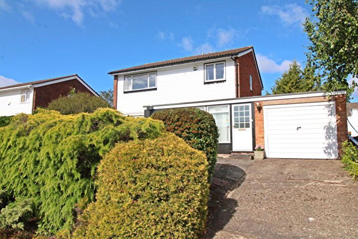 3 Bedroom Detached House For Sale In Cameron Road, Bromley, BR2