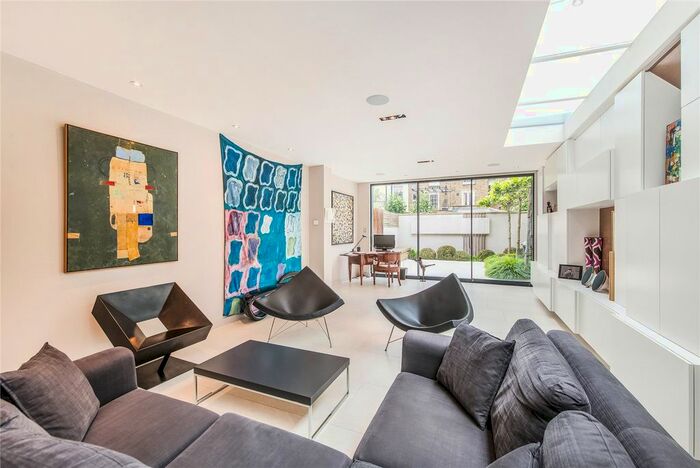 5 Bedroom End Of Terrace House To Rent In Tournay Road, Fulham, London, SW6
