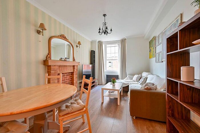 1 Bedroom Flat For Sale In Porchester Road, Queensway, London, W2