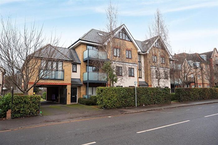 2 Bedroom Flat To Rent In Frays Court, Swan Road, West Drayton, UB7