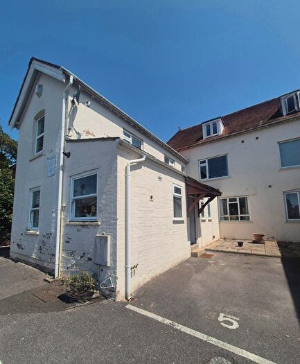 1 Bedroom Flat To Rent In Hendford Grove, Yeovil, BA20