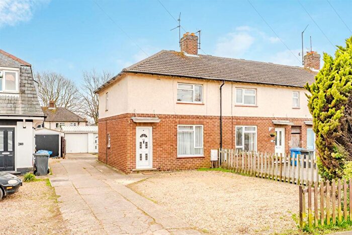 2 Bedroom End Of Terrace House For Sale In St. Marys Road, Kettering, NN15