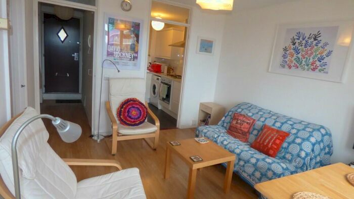 1 Bedroom Flat For Sale In Lockwood Square, London, SE16
