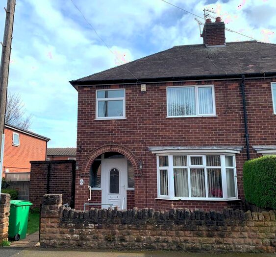 3 Bedroom Semi-Detached House To Rent In Hutton Street, Sneinton, NG2