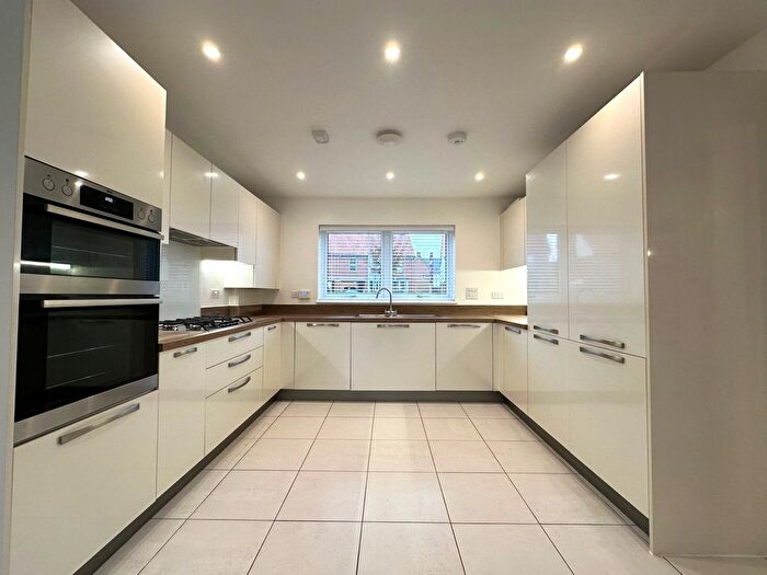 4 Bedroom Detached House To Rent In Conningbrook Avenue, Kennington, Ashford, TN24