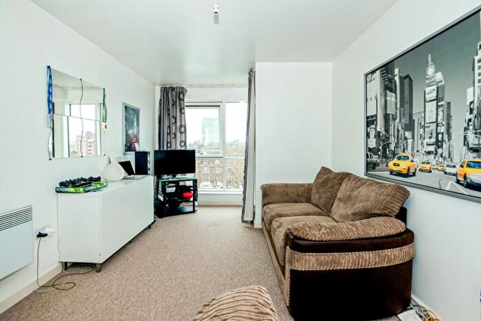 2 Bedroom Flat To Rent In The Roundhouse, Gunwharf Quays, Portsmouth, PO1
