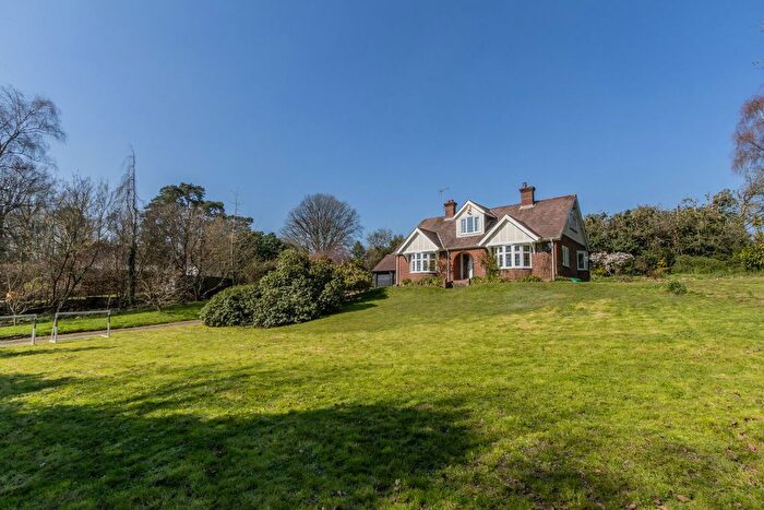 4 Bedroom Detached House For Sale In Bodiam Road, Sandhurst, TN18