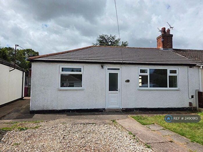 2 Bedroom Bungalow To Rent In Rivelin Place, Scunthorpe, DN16