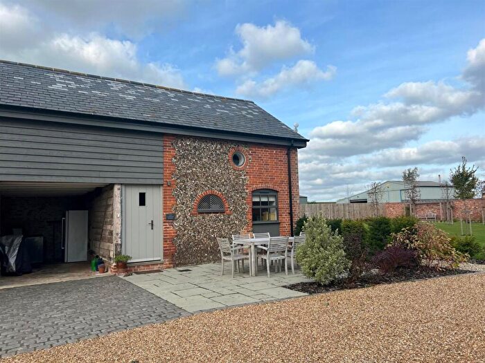 2 Bedroom Barn Conversion To Rent In Friston, IP17