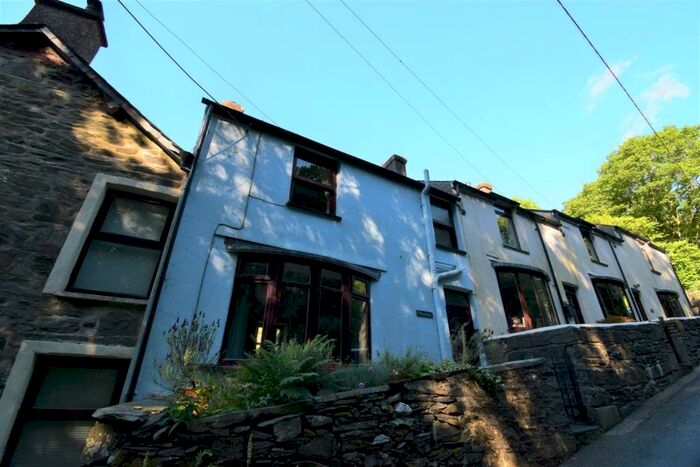 2 Bedroom Terraced House For Sale In Penrhiw Terrace, Prenteg, LL49