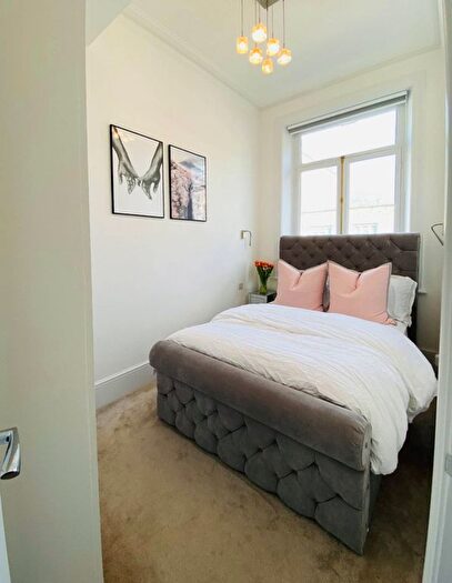 1 Bedroom Flat To Rent In Trebovir Road, Earls Court, London, SW5