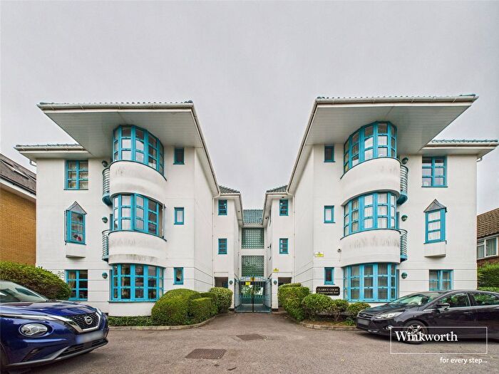 2 Bedroom Flat To Rent In Clarice Court, Sunningfields Road, London, NW4