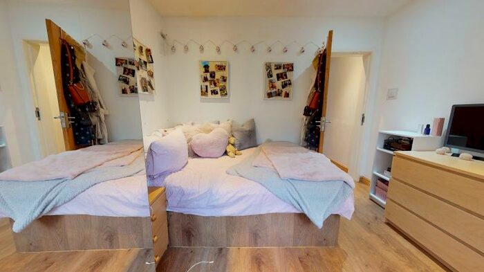 3 Bedroom Terraced House To Rent In The Poplars, Headingley, Leeds, LS6