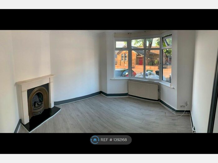 3 Bedroom Terraced House To Rent In Sarum Hill, Basingstoke, RG21
