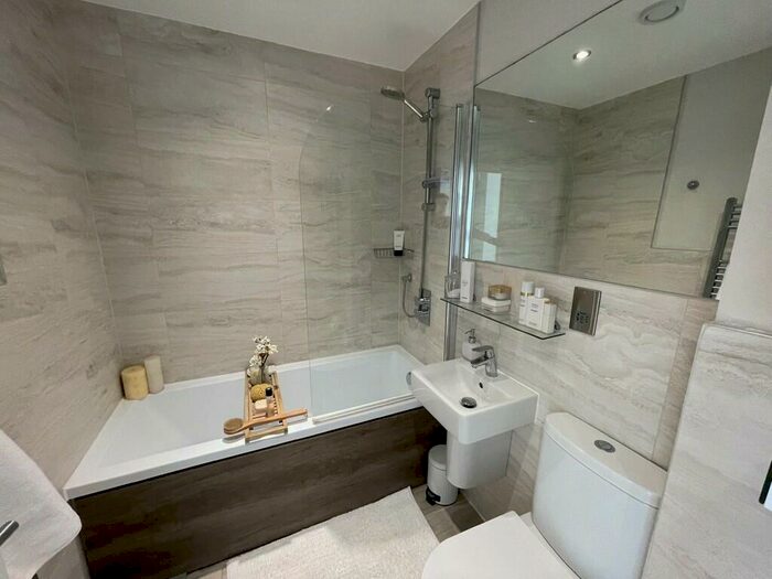 2 Bedroom Apartment To Rent In Springfield Road, Chelmsford, CM2