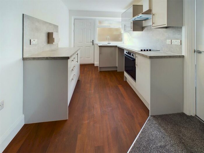 2 Bedroom Flat To Rent In Nottingham Road, Stapleford, Nottingham, NG9