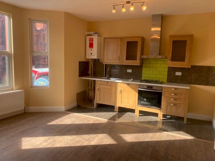 2 Bedroom Flat To Rent In A High Street Wealdstone, Harrow, Greater London, HA3