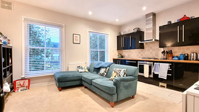 1 Bedroom Flat To Rent In Lordship Lane, London, SE22