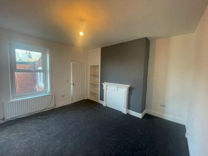 3 Bedroom Flat To Rent In York Street, Pelaw, Gateshead, NE10