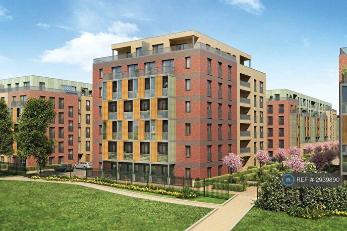 2 Bedroom Flat To Rent In Maxwell Road, Romford, RM7