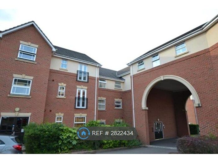 2 Bedroom Flat To Rent In Newlands Close, Hagley, Stourbridge, DY9