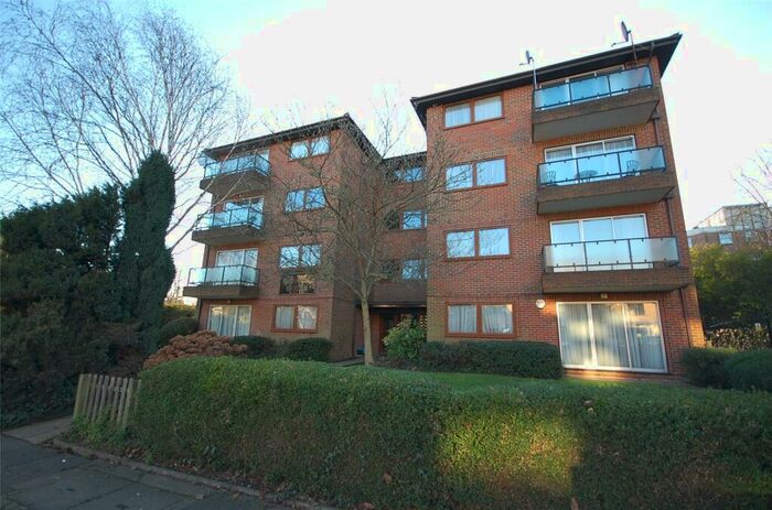 2 Bedroom Apartment To Rent In Rossanne House, Etchingham Park Road, Finchley, N3
