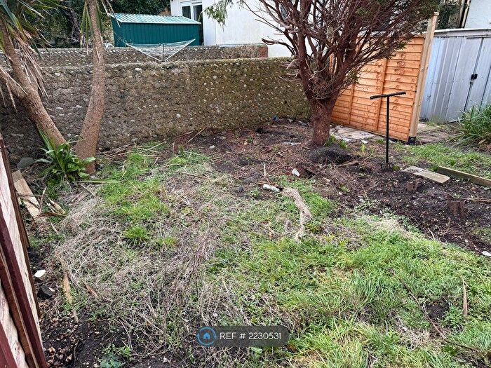 1 Bedroom Flat To Rent In Western Place, Worthing, BN11