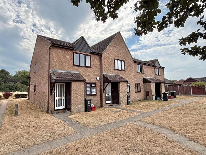 1 Bedroom Flat For Sale In Saxmundham Way, Clacton-On-Sea, Essex, CO16