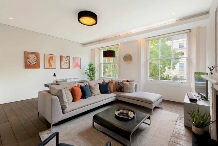 2 Bedroom Flat To Rent In Queens Gardens, London, W2