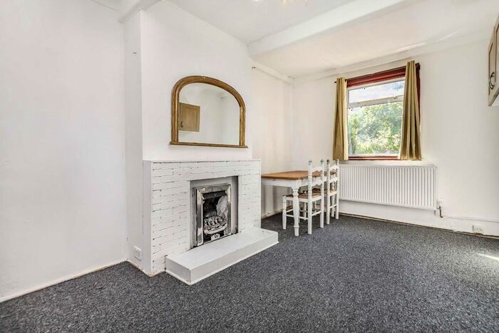 3 Bedroom Terraced House To Rent In Allendale Avenue, Southall, UB1