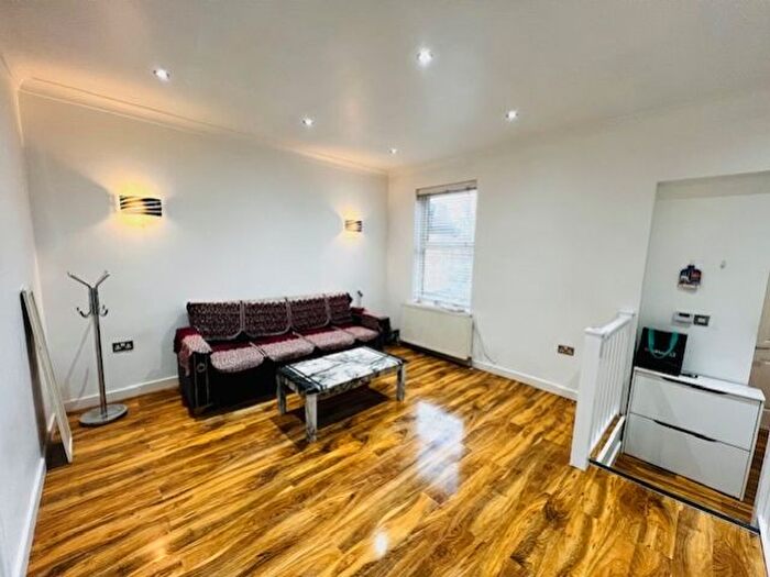 2 Bedroom Flat To Rent In High Street South, London, E6