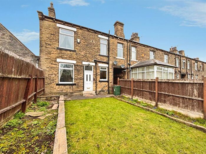 2 Bedroom Terraced House For Sale In Lorne Street, Bradford, BD4