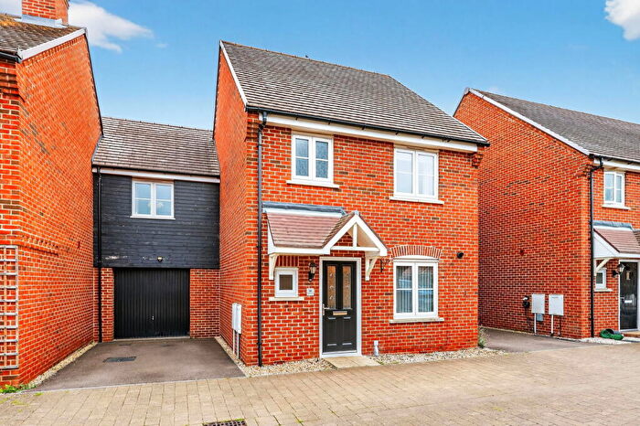 4 Bedroom Link Detached House For Sale In Partridge Place, Wixams, MK42