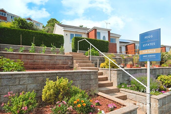 2 Bedroom Bungalow For Sale In Velland Avenue, Torquay, TQ2