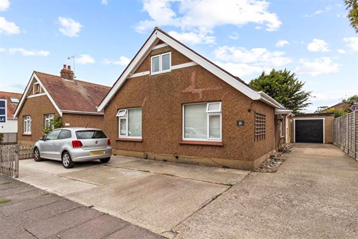 5 Bedroom Detached House For Sale In Mardale Road, Worthing, BN13