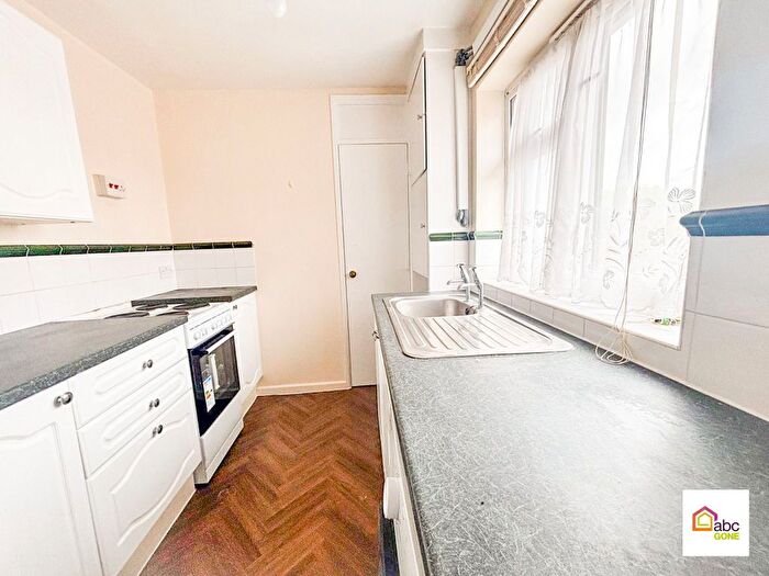 1 Bedroom Flat To Rent In Kingsland, Harlow, CM18