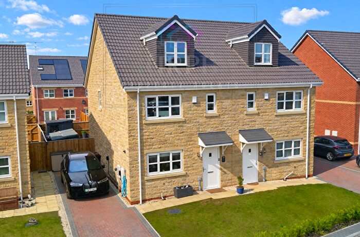 4 Bedroom Semi Detached House For Sale In Bentley Crescent, Knottingley, West Yorkshire, WF11