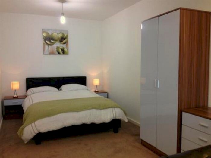 Flat To Rent In Hive, Masshouse Plaza, Birmingham, B5